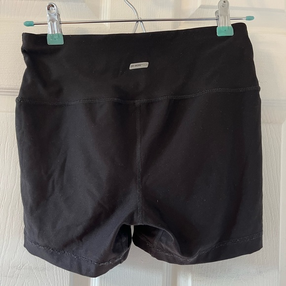 Mini black stretchy short - Picture 2 of 8